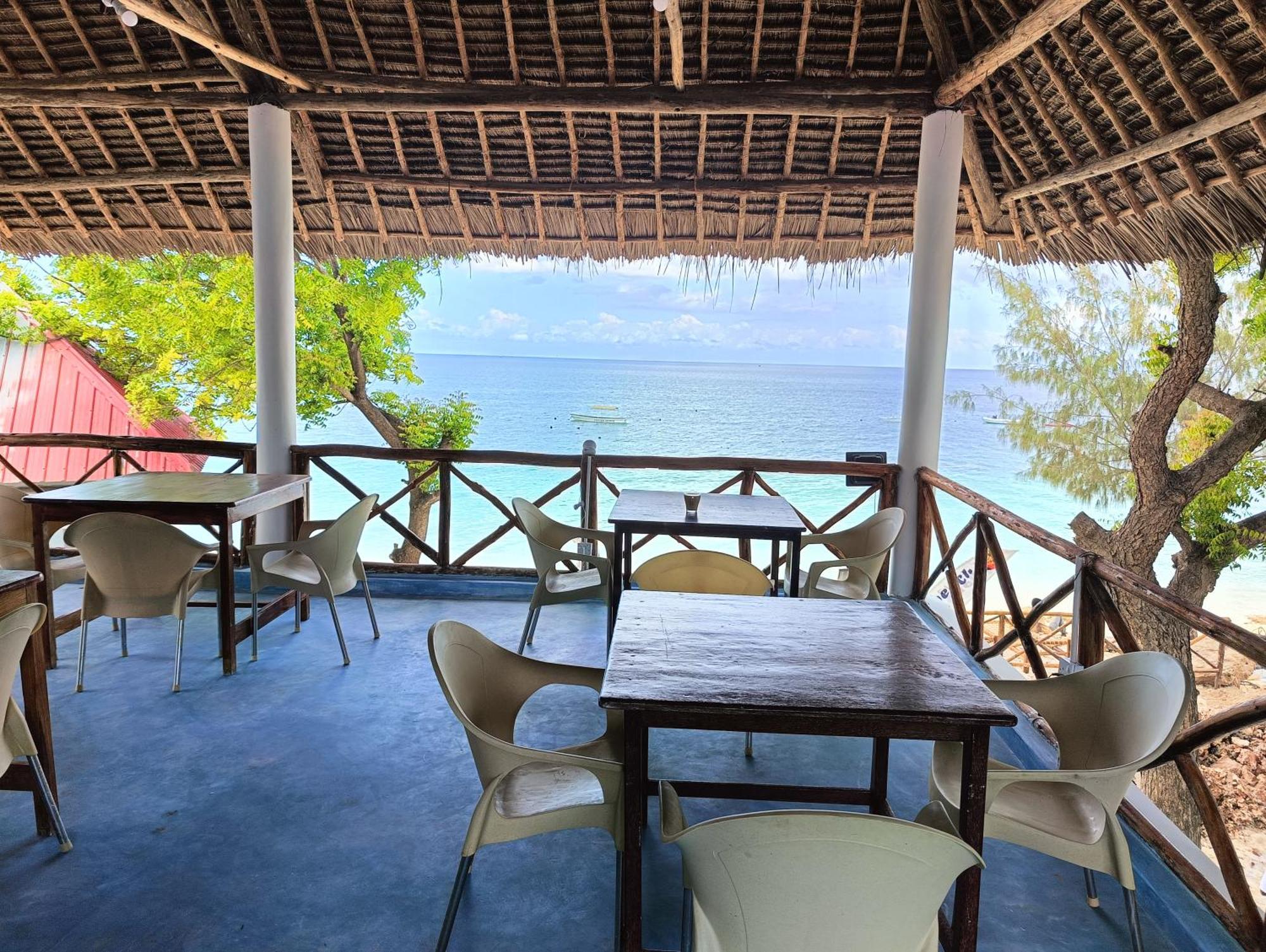 Zanzi Beach Hotel Nungwi Exterior photo